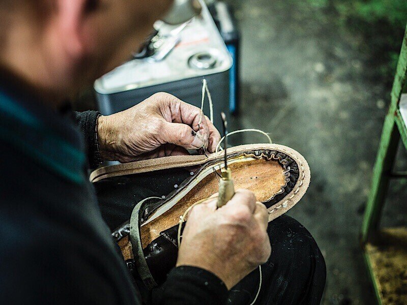 靴屋の小話】憧れのグッドイヤーウェルト製法について｜ズッコ｜日本製