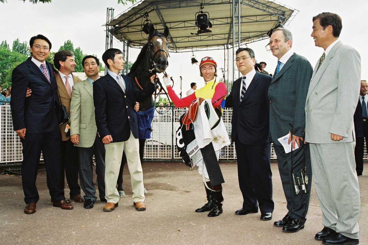 ウマ娘」では覆面美少女！日本の競馬ファンが夢を見たエルコンドル