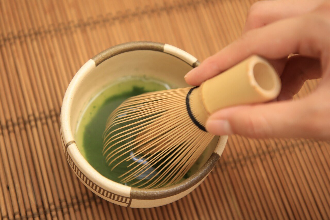 手軽に出来る、抹茶の美味しい点て方｜TEA ROOM - お茶の世界 -｜note