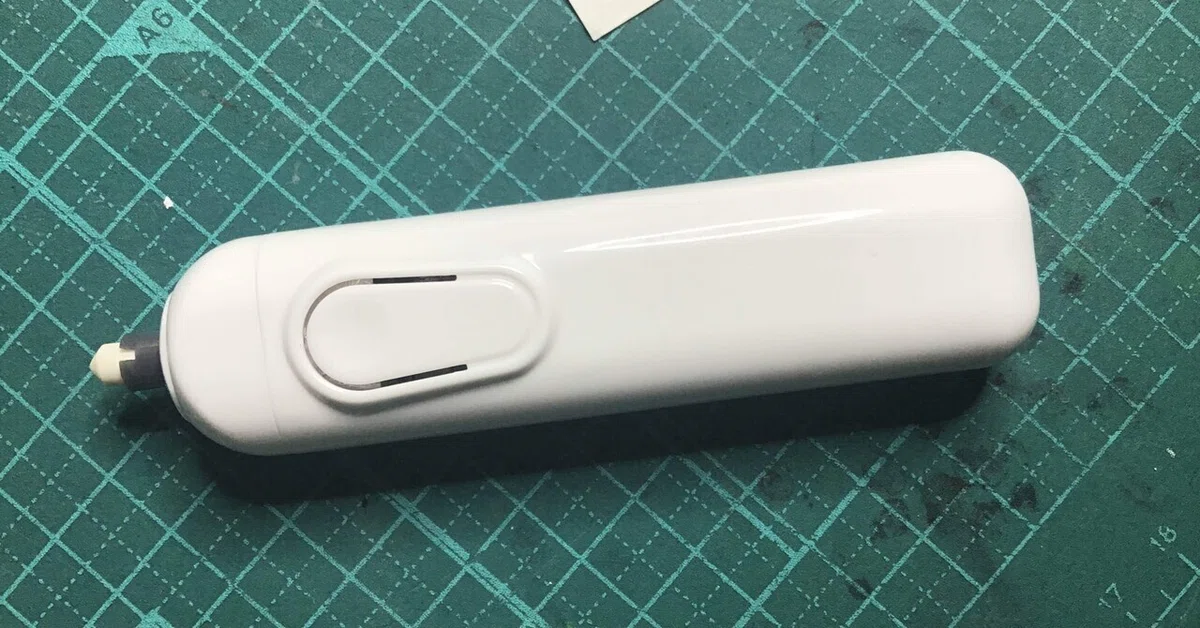 ダイソー電動消しゴムのモーターと電池を改造｜Q460