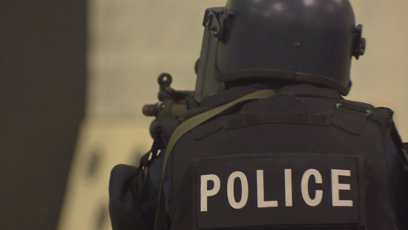 倍率17倍の精鋭部隊 皇宮警察 地下に射撃場 時にはテニスのお相手も ニュースが少しスキになるノート From Tbs Note 倍率17倍の精鋭部隊 皇宮警察 地下に射撃場 時にはテニスのお相手も ニュースが少しスキになるノート From Tbs Note