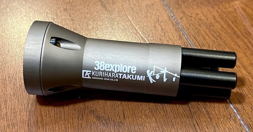 ギミック満載！多機能コンパクトランタンスタンド「ZEROPOD38」｜NEO