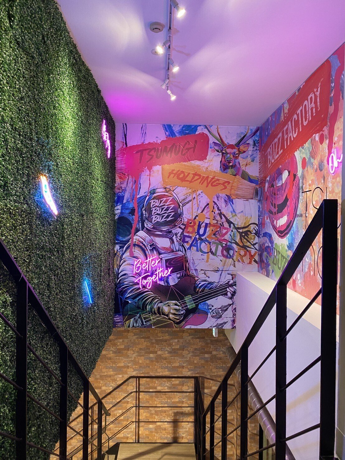 BUZZ GROUP buzz wood factory buzz stand バズスタンド