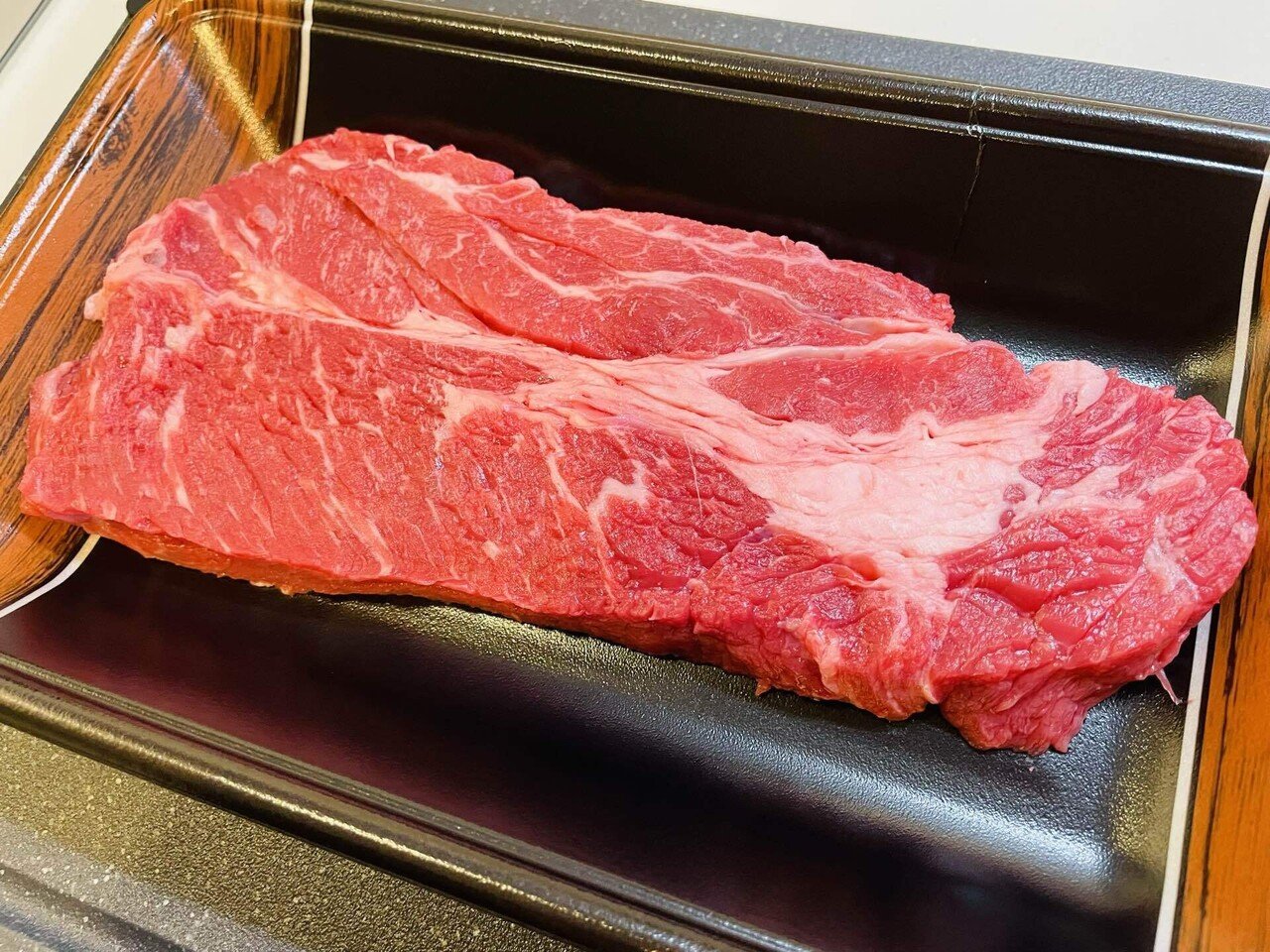 スーパーのステーキ肉をテフロン加工のフライパンで焼く方法｜ふ〜く