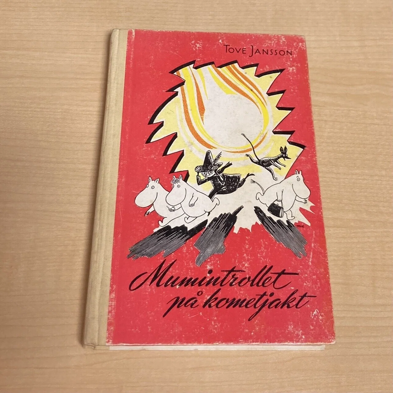 英語版 ムーミン　絵本　ハードカバー　イギリス洋書　北欧　1978年初版 英語版『ムーミン谷の彗星』をなぜ買ったのか…思い出した！｜小林
