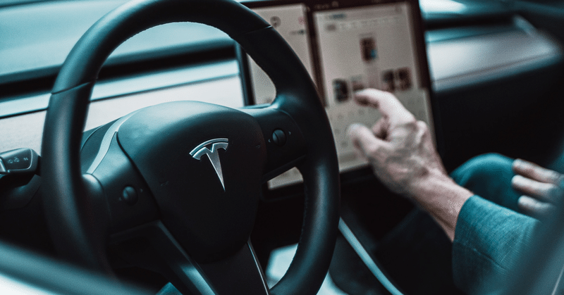 テスラの便利グッズ、小ネタ - モデル3|EVANLIFE(電気自動車で車中泊