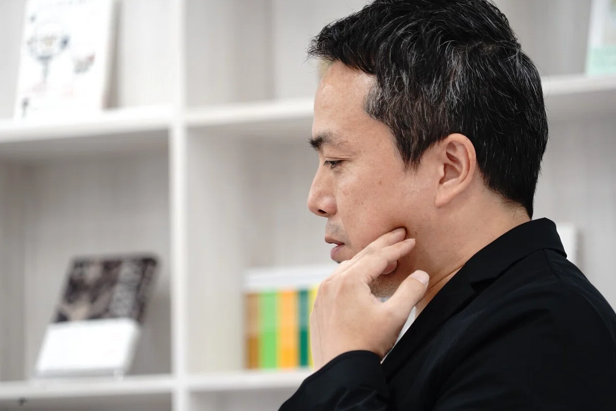 談笑する古賀さん3