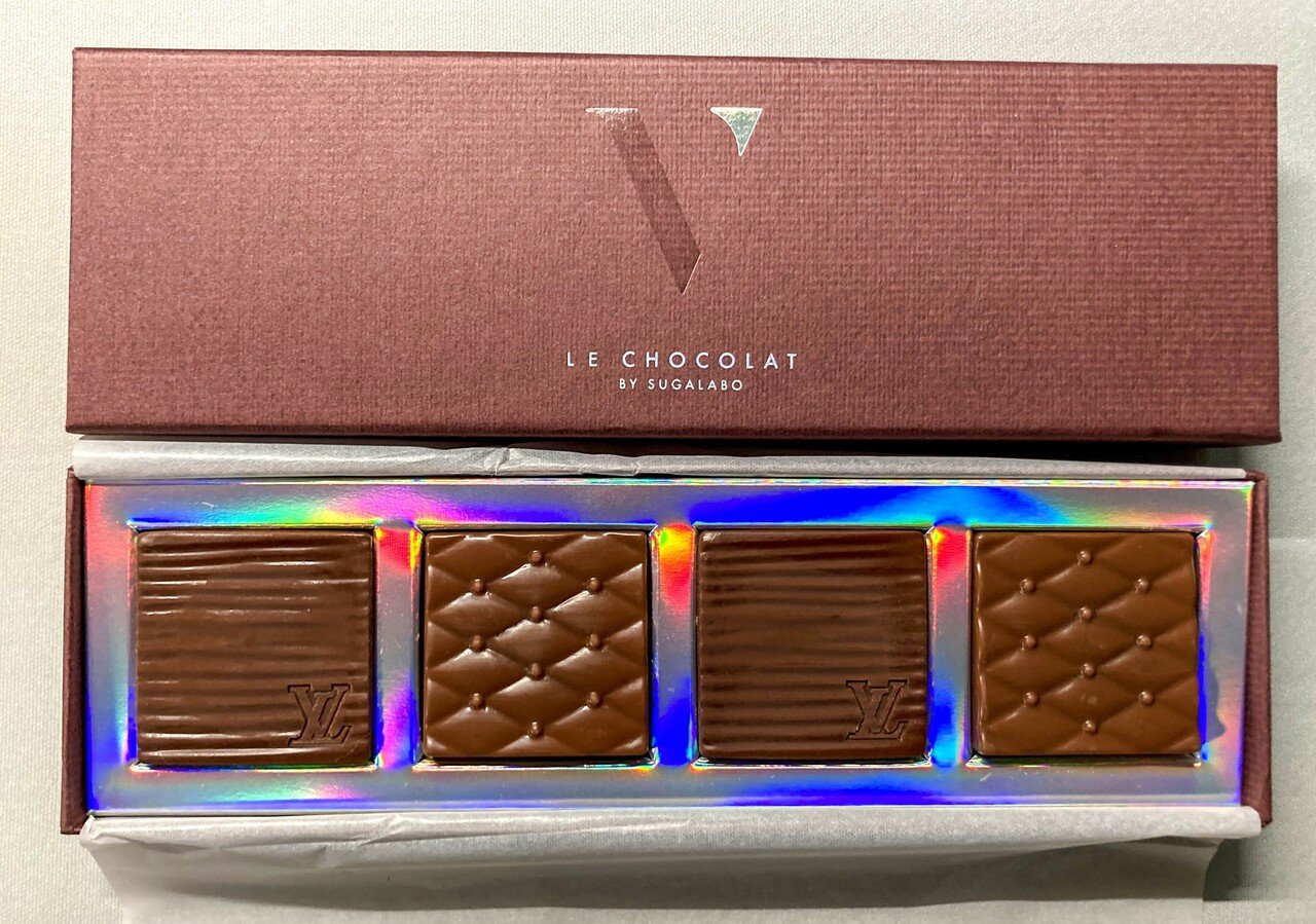 ルイ ヴィトン初のチョコレートライン Le Chocolat V 頂きました これ4個入り税込6000円です とにかく高級感って感じです ブランドの高級感とレアな商品ですので プレゼントとして えぬけい Nkei Note
