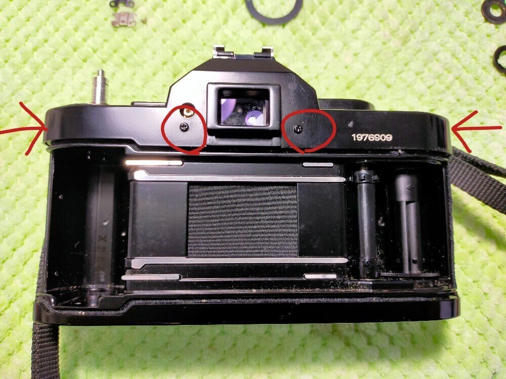 Canon A-1の分解|フィルムカメラ修理のアクアカメラ