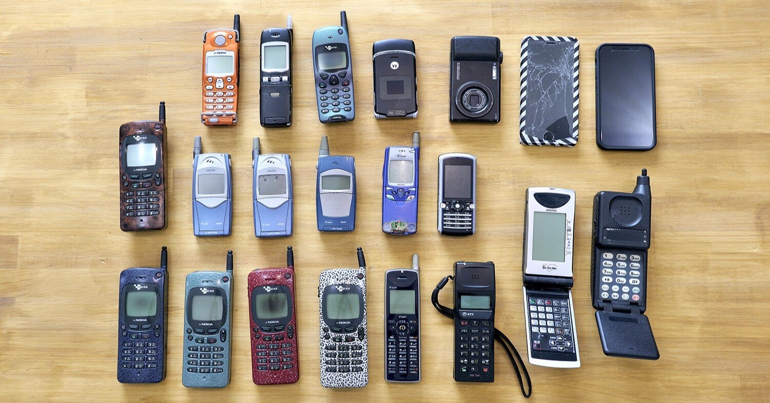 平成レトロ　携帯　模型見本　３点セット 懐かしいオールド携帯電話の魅力！【まとめ】｜I'm a graphic designer