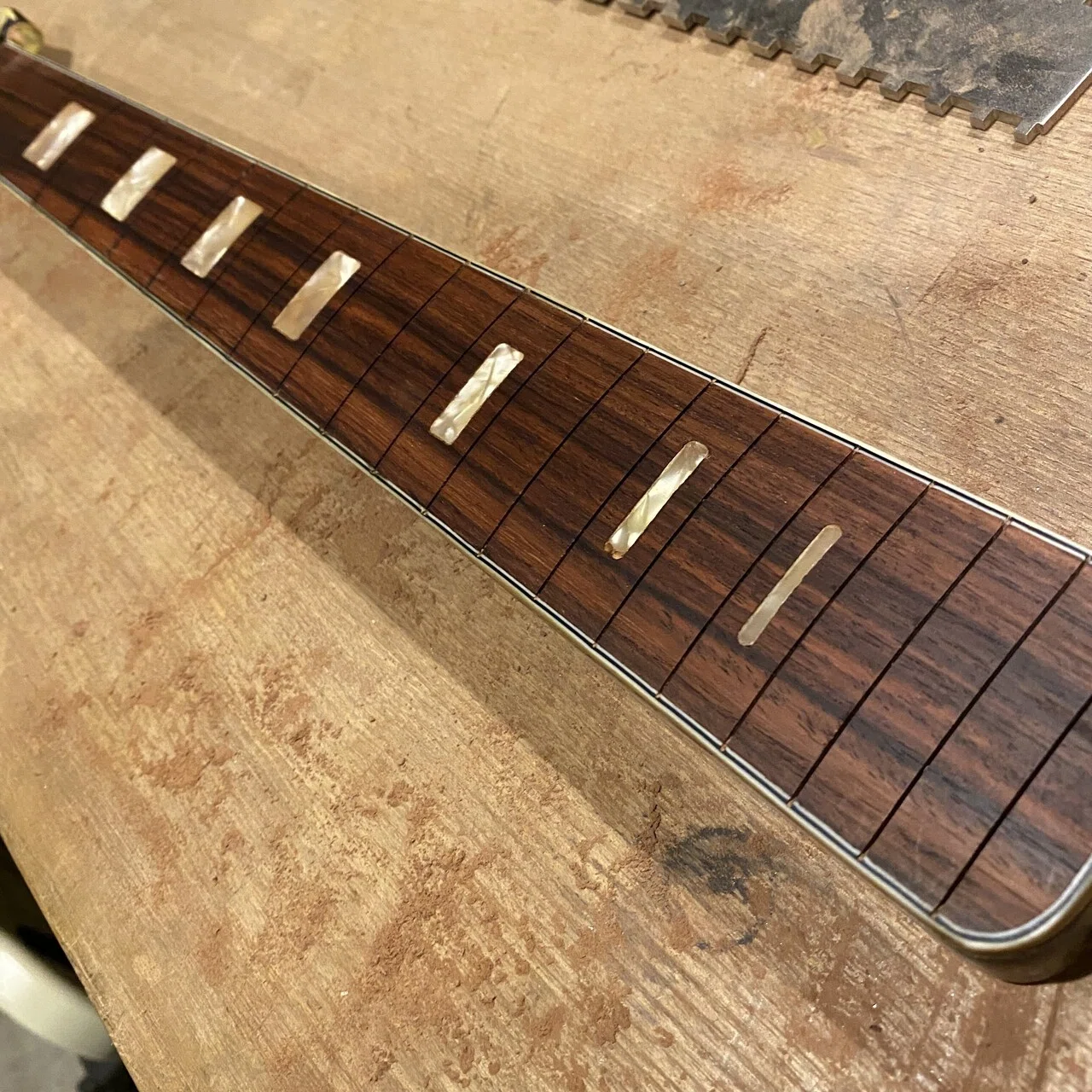 Firstman/Liberty S2-C ビザールギター調整｜Bridge Guitars