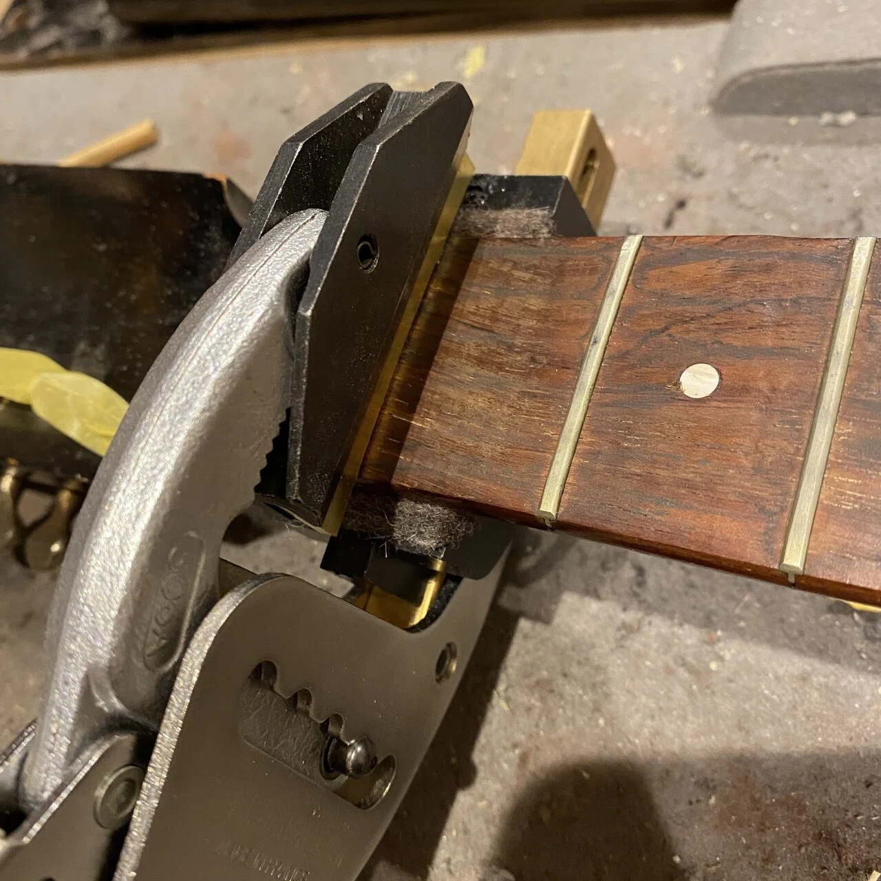 Firstman/Liberty S2-C ビザールギター調整｜Bridge Guitars