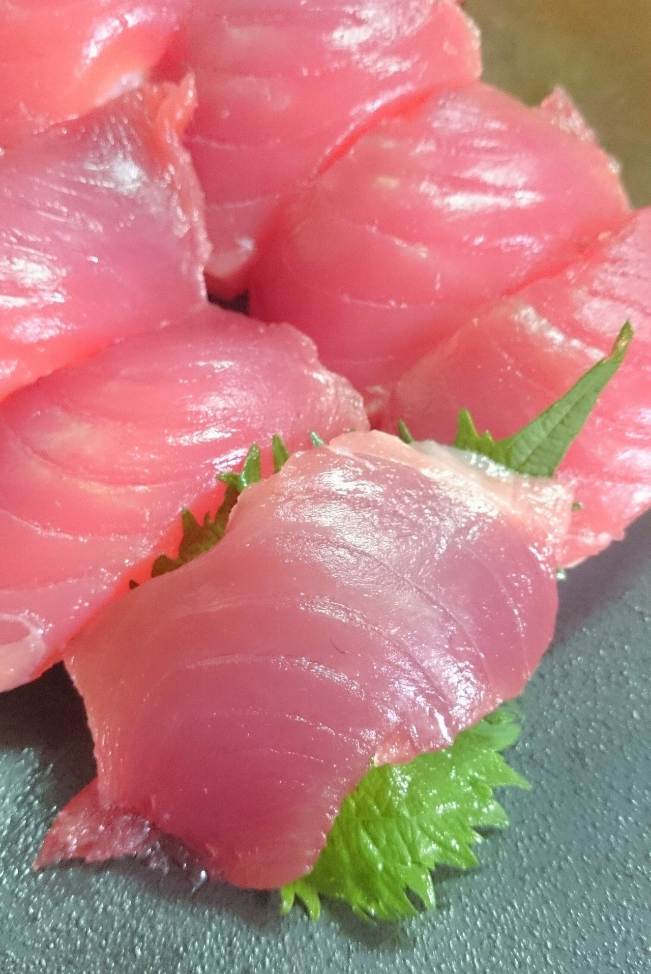 寿司ズラボ 半額シールのお刺身とジャーの残り飯の酢飯で手軽にできる飯テロ 行っきまぁぁぁぁぁぁす ﾉﾉﾟ 望美 写真 3d弁当 ガーデン弁当 Note