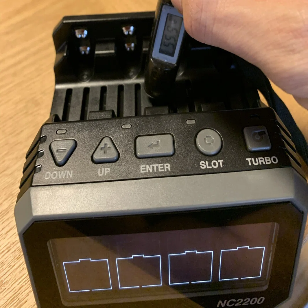 P!的充電器レビュー「SKYRC NC2200」おまけで「POWEREX MHC-9000PRO 