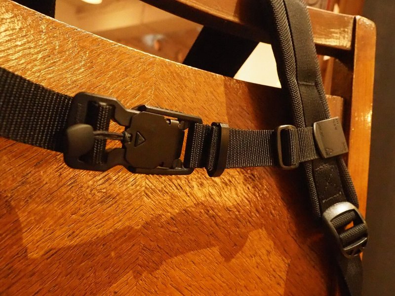 重たいリュックを背負うあなたにも 理想の後付チェストストラップ を作った話 山下義弘 ドケットストア店主 Note