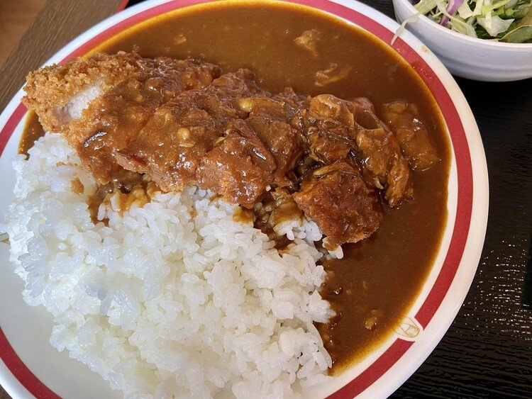 カツカレー 大盛り 1,100円@チロル https://tabelog.com/niigata/A1504/A150404/15018232/ #おいしいはたのしい #今日の昼メシ #カツカレー