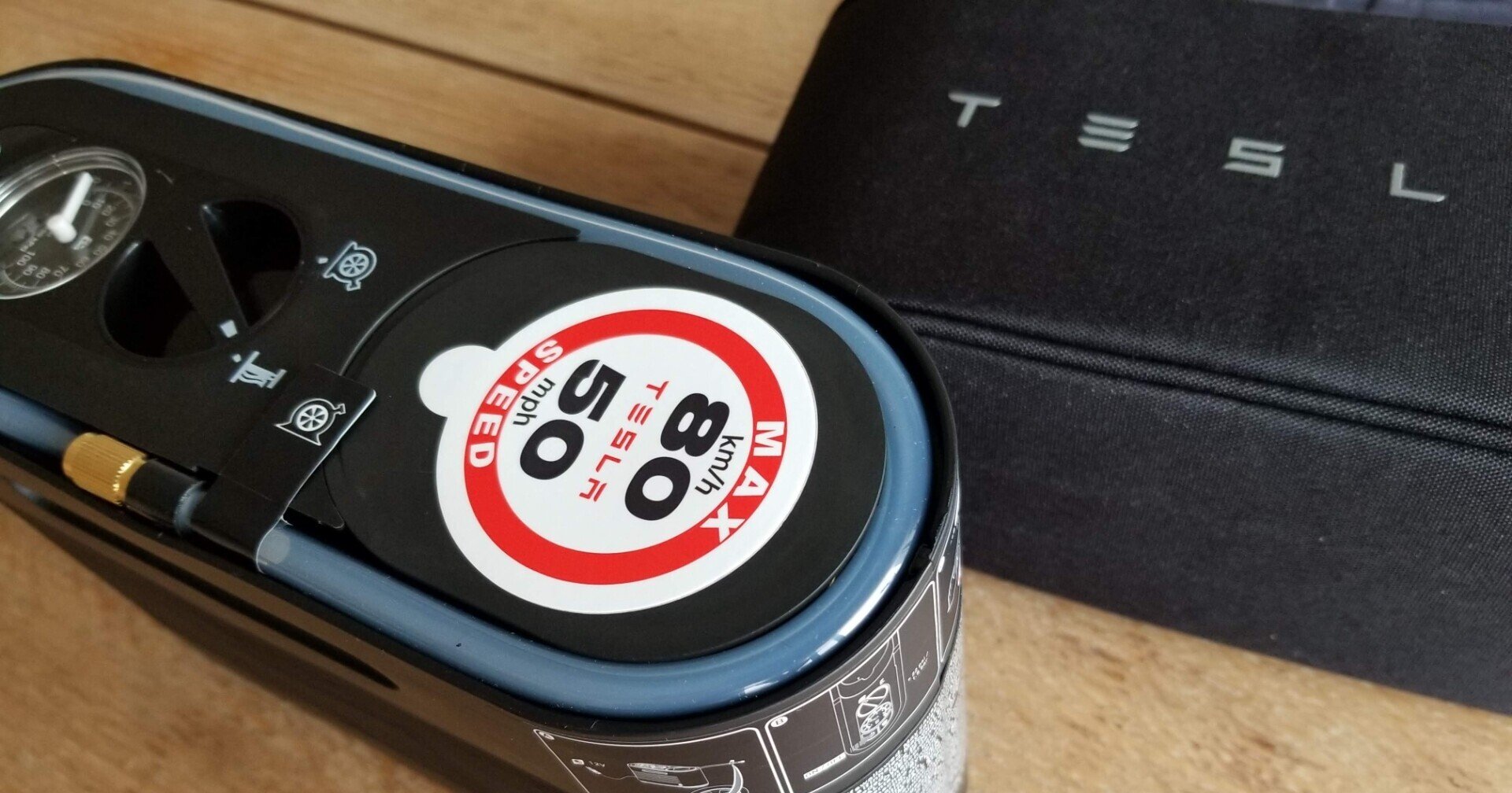 テスラ tesla タイヤリペアキットパンク修理 空気入れ