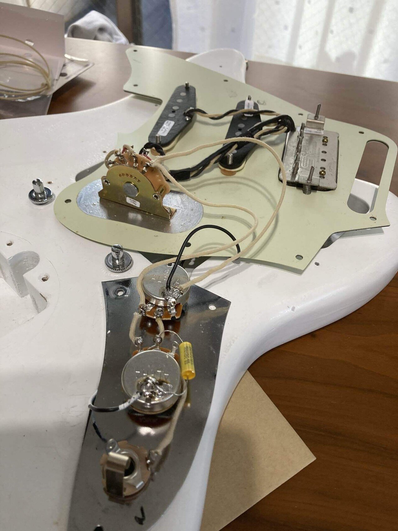 ジャガリロ　Fender Jaguarillo 美品 室内のみの使用 ジャガリロ Fender Jaguarillo 美品 室内のみの使用 - メルカリ