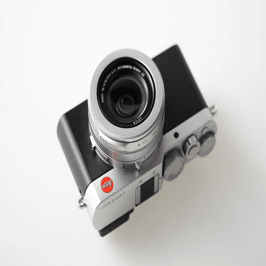 お問い合わせありがとうございます。こちらLeica D-LUX7