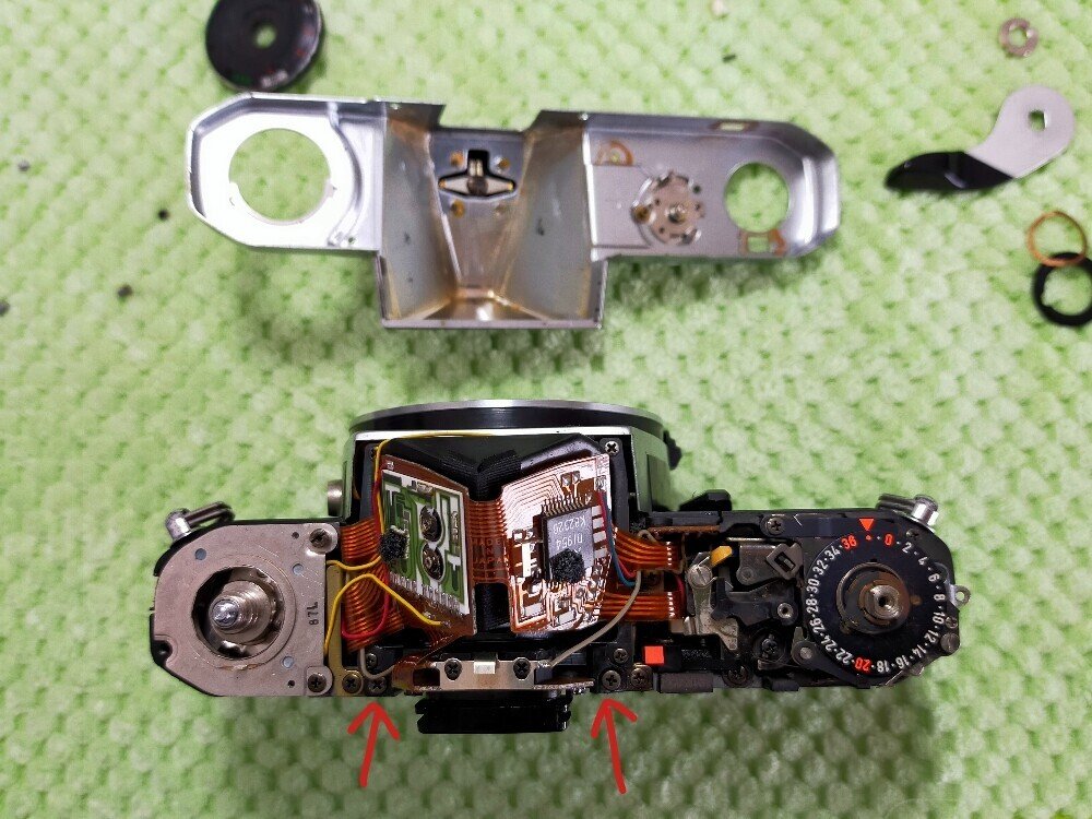 Pentax MEの分解｜フィルムカメラ修理のアクアカメラ