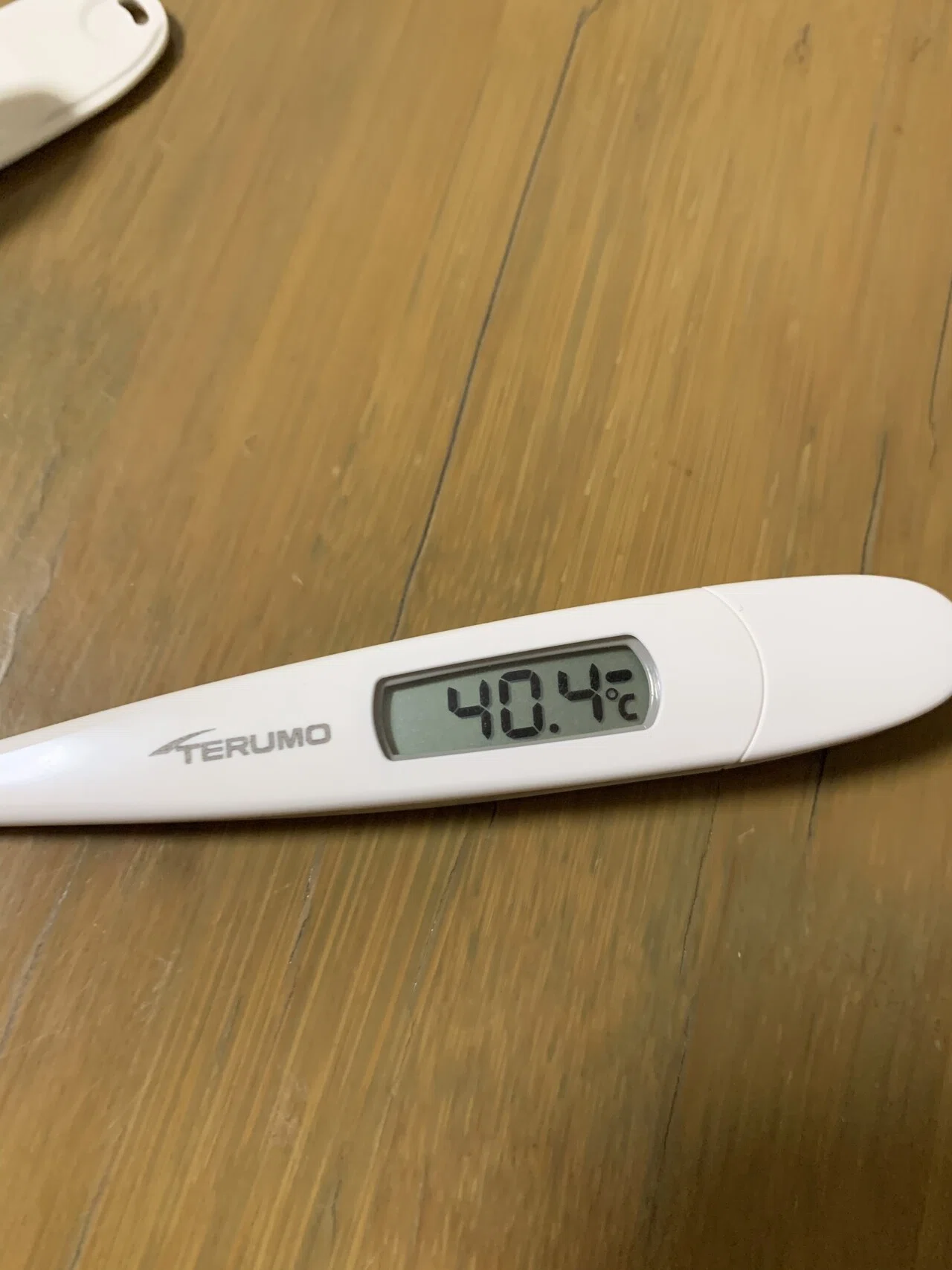 ふとnote読んでて 車内の気温が42度 で思い出した そうこれは 息子がワクチン接種2回目後 副反応によるもの 体温計 ぶっ壊れる 勢いの高熱にびっくり ご心配なく 今は下がっておりまする Gumiら Note