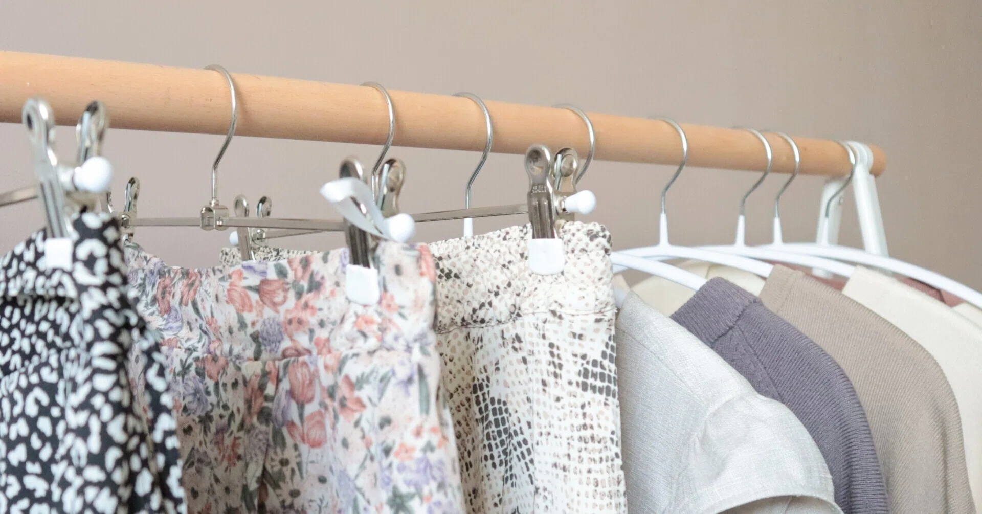お片付け 私のワードローブ全公開 服 何着持ってる クローゼット見直し 倉田 エリ ルームスタイリスト 暮らし改善コンサルタント Note お片付け 私のワードローブ全公開 服 何着持ってる クローゼット見直し 倉田 エリ ルームスタイリスト 暮らし改善コンサルタント Note