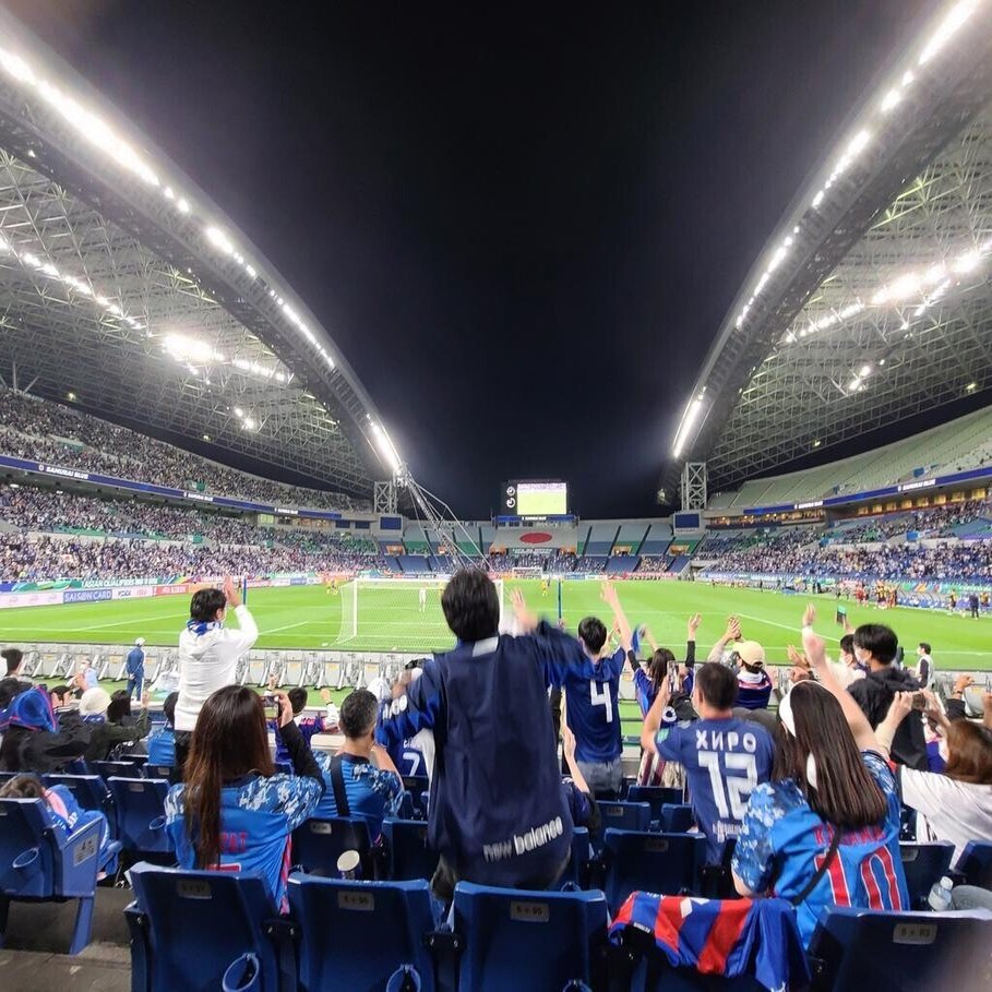 コロナが変えた私の定位置 ゴール裏から見える世界ー日本代表vsオーストラリア代表観戦記ー Fjまりこ Note