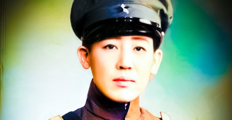 【百年ニュース】1921(大正10)9月5日(月) 川島芳子(14)が養父川島浪速に従い長野県松本市に移住。東京の跡見女学校から松本高等女学校(現蟻ヶ崎高校)2年生に転入。大戦中は男装の麗人,東洋のマタハリと呼ばれる。1948年3月25日北京で処刑後,遺骨は川島家に届けられ,松本市蟻ヶ崎の正麟寺に葬られた。