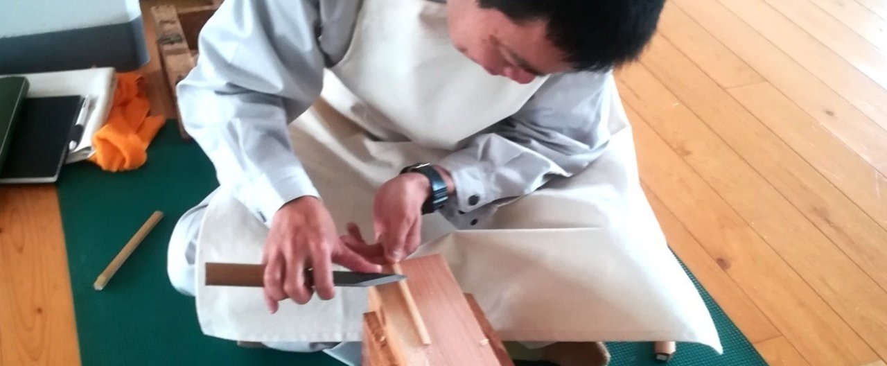 残欠 切っ先部です。竹細工刀、小刀の材料にいかがです合法サイズ、刃面は光沢があり 日本刀の残欠 合法サイズです。竹細工、小刀の材料に刃面は光沢