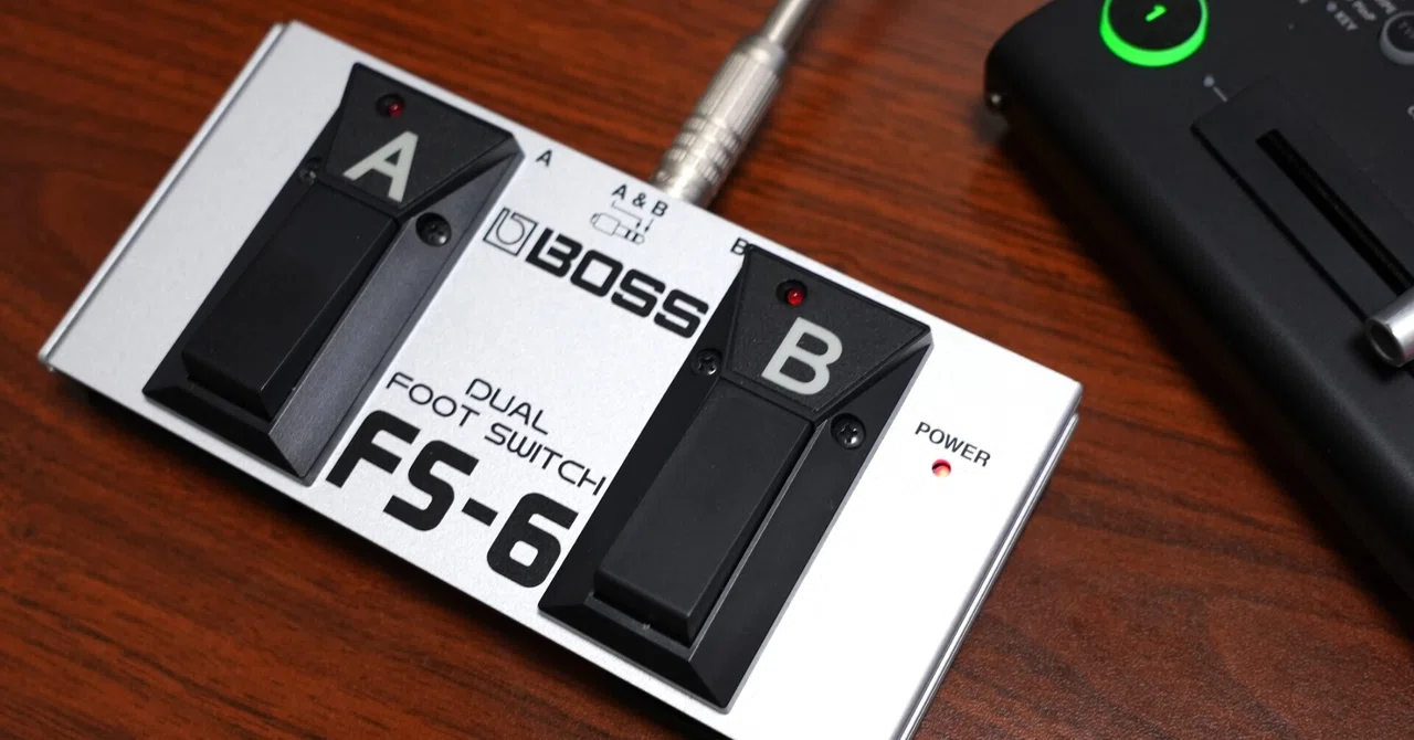 Rolandの映像スイッチャーには、フットスイッチ「FS-6」ではなく「FS 