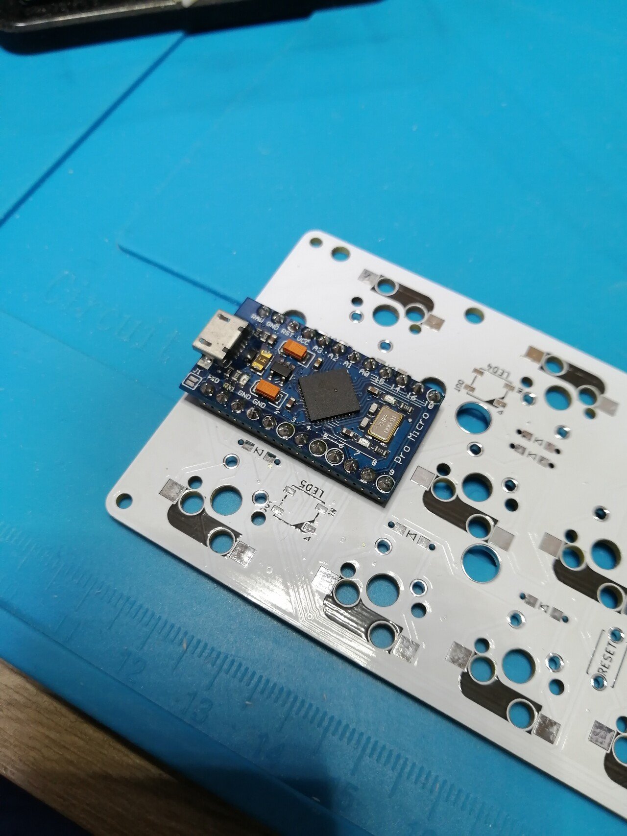 自作キーボードキット「Center x Enter」を組み立てました