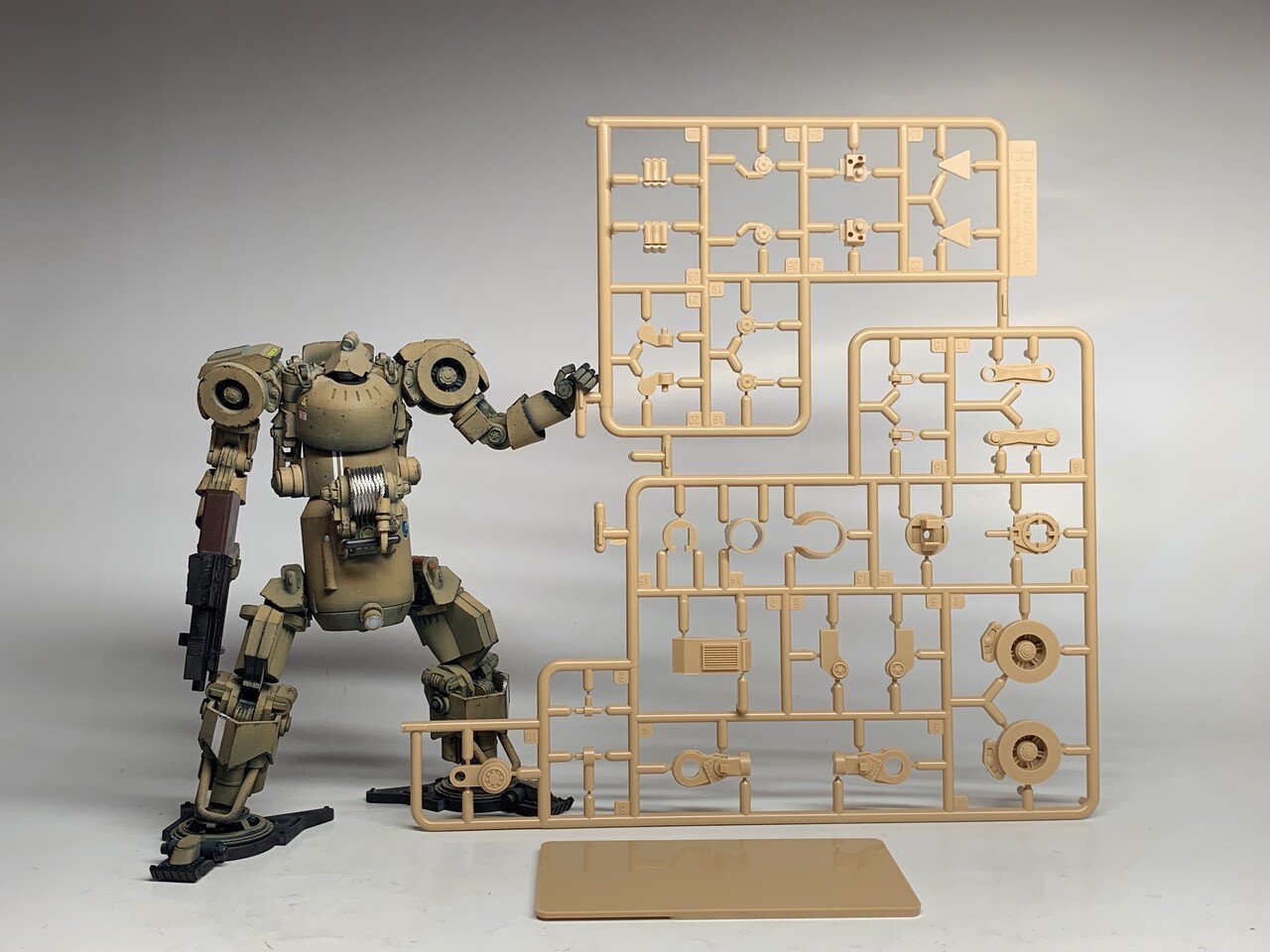 プラキット「RIESEN PANZER Ⅲ|Ⅲ号人型重機」の最新情報を プラキット「RIESEN PANZER Ⅲ|Ⅲ号人型重機」の最新情報を