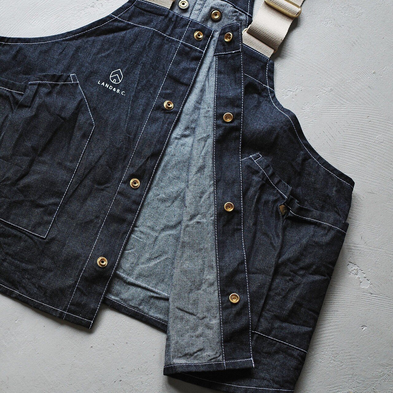 LAND&BCのハントベスト|Mr.OLDMAN|note