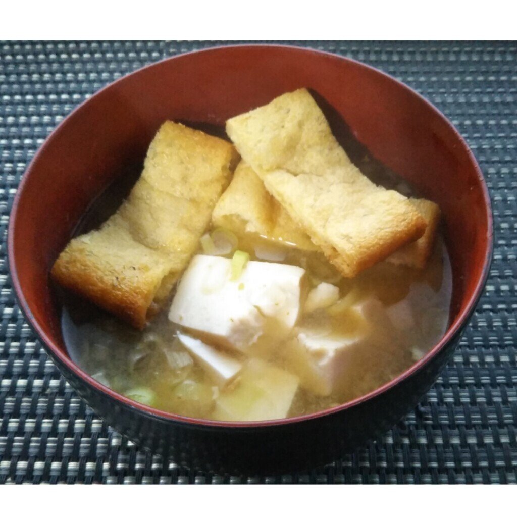 豆腐と葱の味噌汁 炙った油揚げは後乗せ 中落ちカルベイベ Note