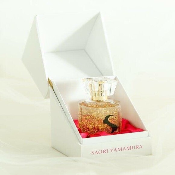 SAORI YAMAMURA 香水 209133f6c9a34c4269ac63a92a7d96