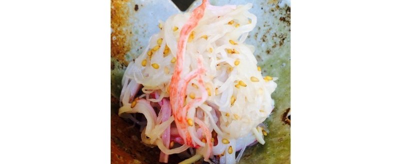 秋 冬のレシピ 大根とカニかまの酢の物 異なる食感が絶妙 安価な食材で 品の良いおつまみに チリメンジャコ加えてもok 熊本日日新聞社 Note