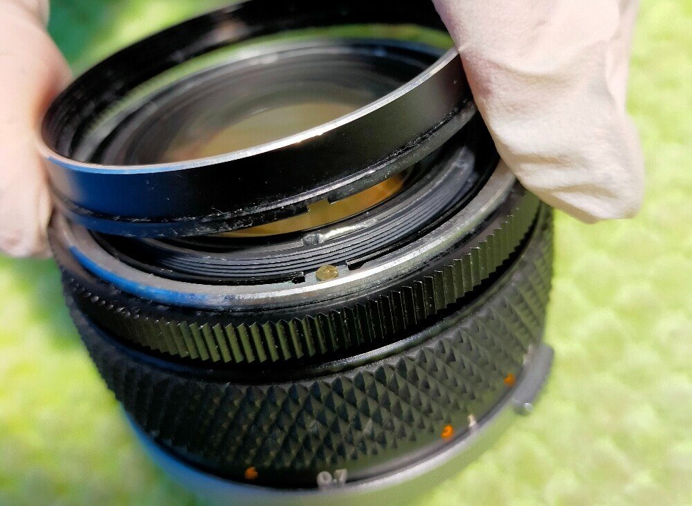 Olympus OM-SYSTEM 50mm F/1.4の分解｜フィルムカメラ修理の