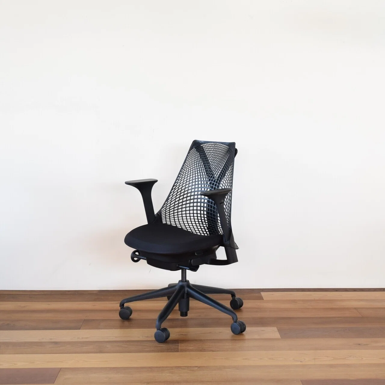 HermanMiller社製品 値上げ 迫る！｜インテリアショップ APARTMENT