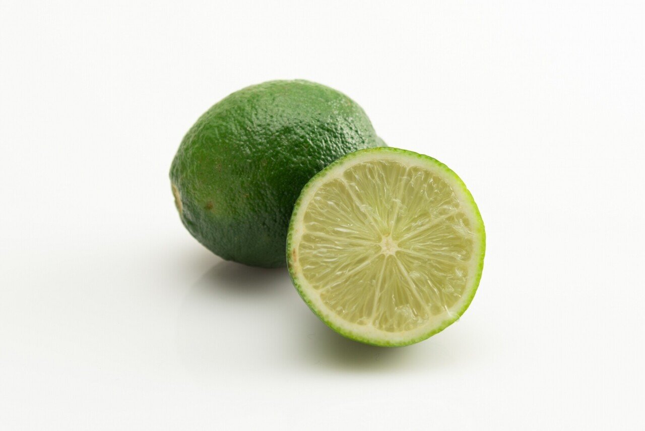 すだち かぼす ライムの違いは 特長とぴったりな食材をご紹介 ミサキ フルーツ伝道師 Note