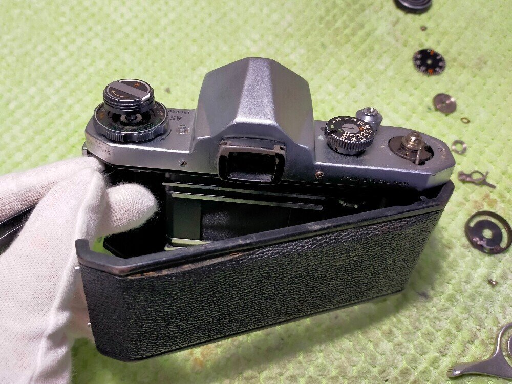 Pentax SVの分解｜フィルムカメラ修理のアクアカメラ