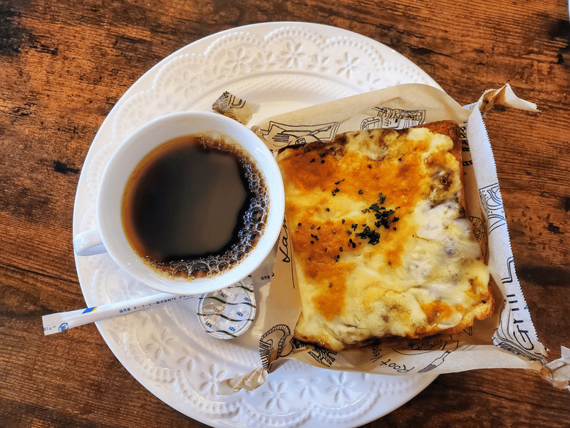 『COWBELLCAFE(カウベル カフェ) 外観 内装 メニュー
