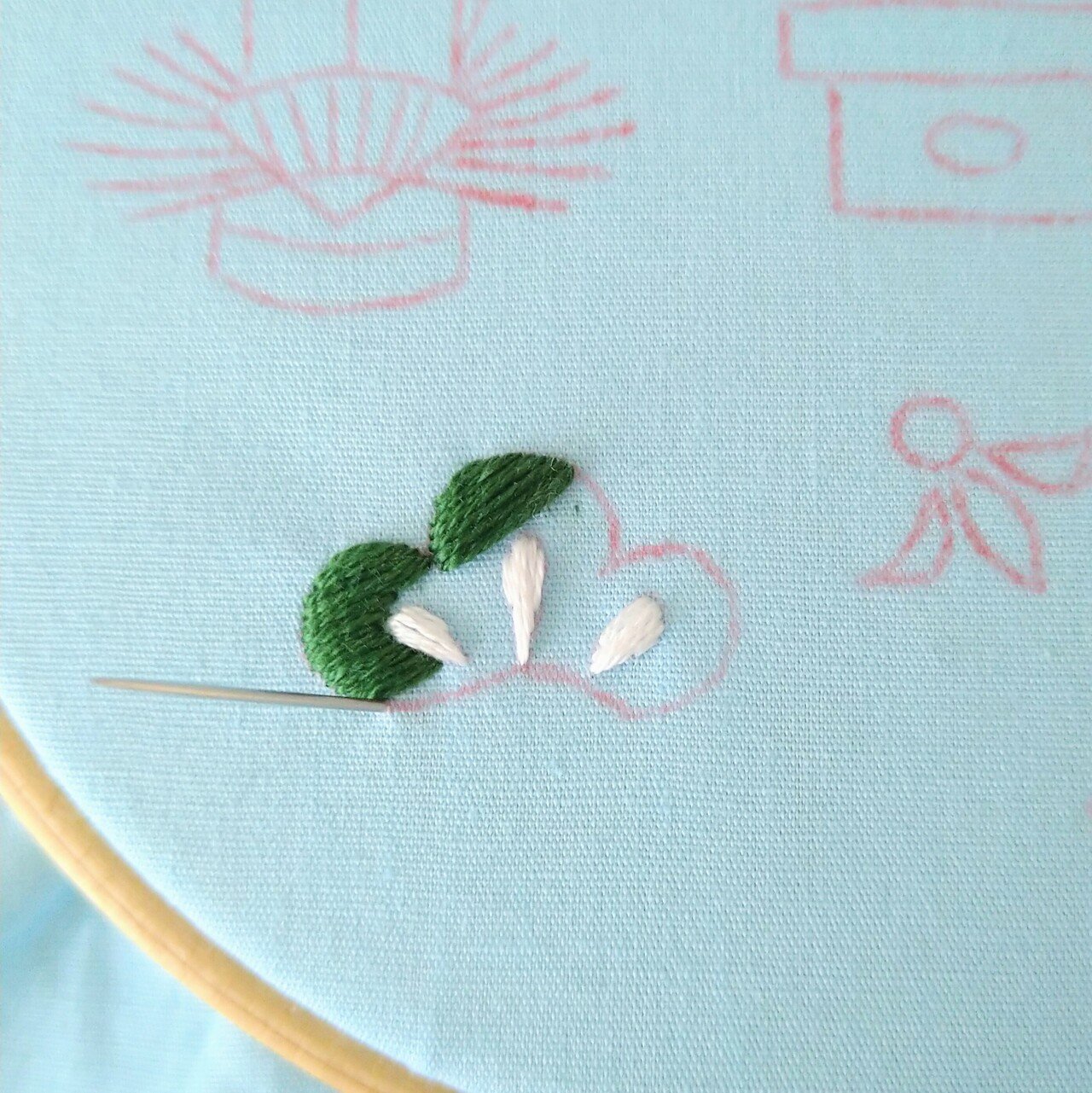 お正月の刺繍枠キットを作ろう🎍 ステップ3 〜松の模様の刺繍2