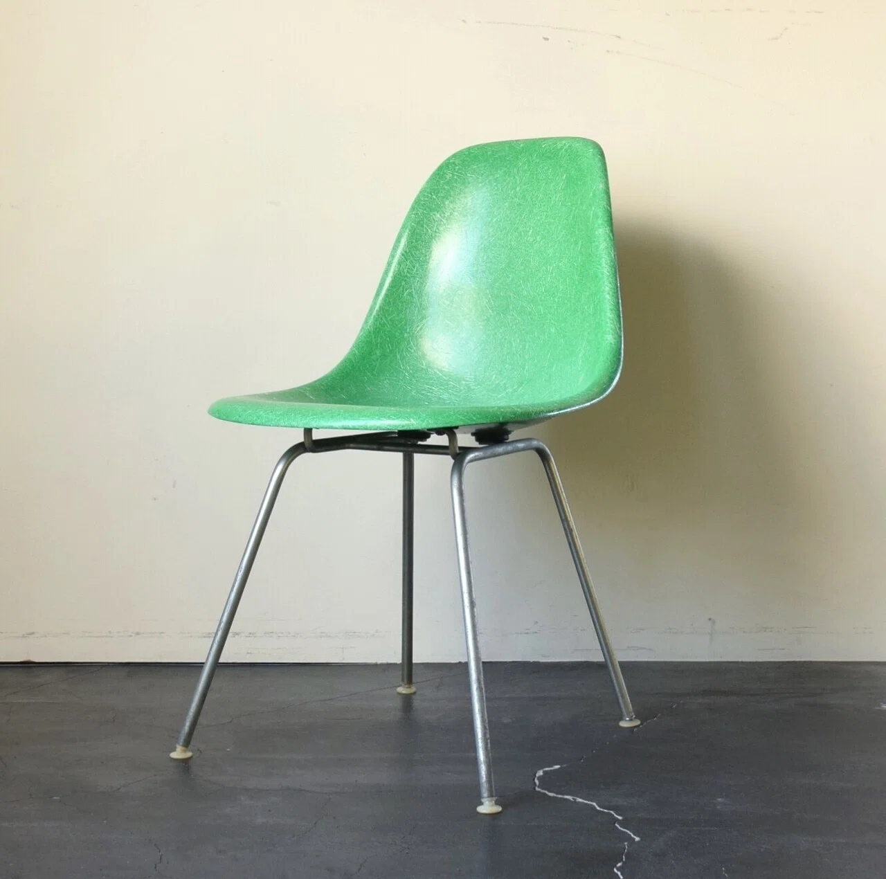 Herman Miller イームズシェルサイドチェア カドミウムグリーン Herman Miller | Eames side shell chair (K.green) イームズサイド