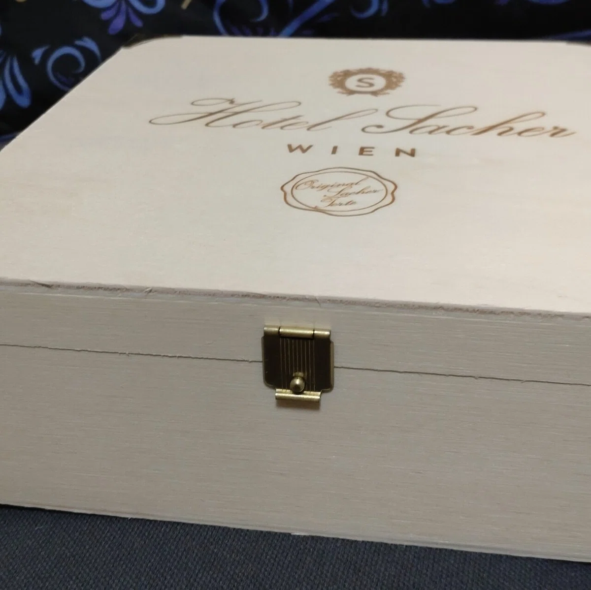 My 136 Days with the Phantom Sachertorte [Complete]｜朱烏/くーと