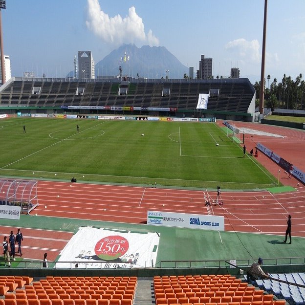 鹿児島県立鴨池陸上競技場 白波スタジアム からの眺め 赤星鷹 Note