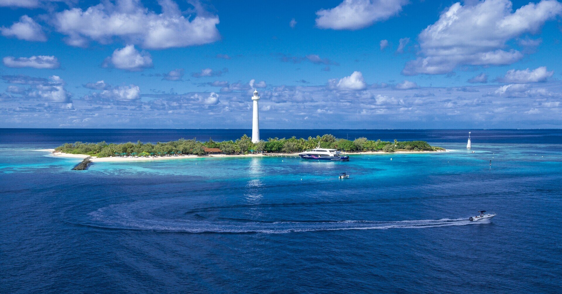 11月の壁紙 アメデ島 ニューカレドニア 毎月更新 海の壁紙 ヤマハ発動機 海の時間です 11月の壁紙 アメデ島 ニューカレドニア 毎月更新 海の壁紙 ヤマハ発動機 海の時間です
