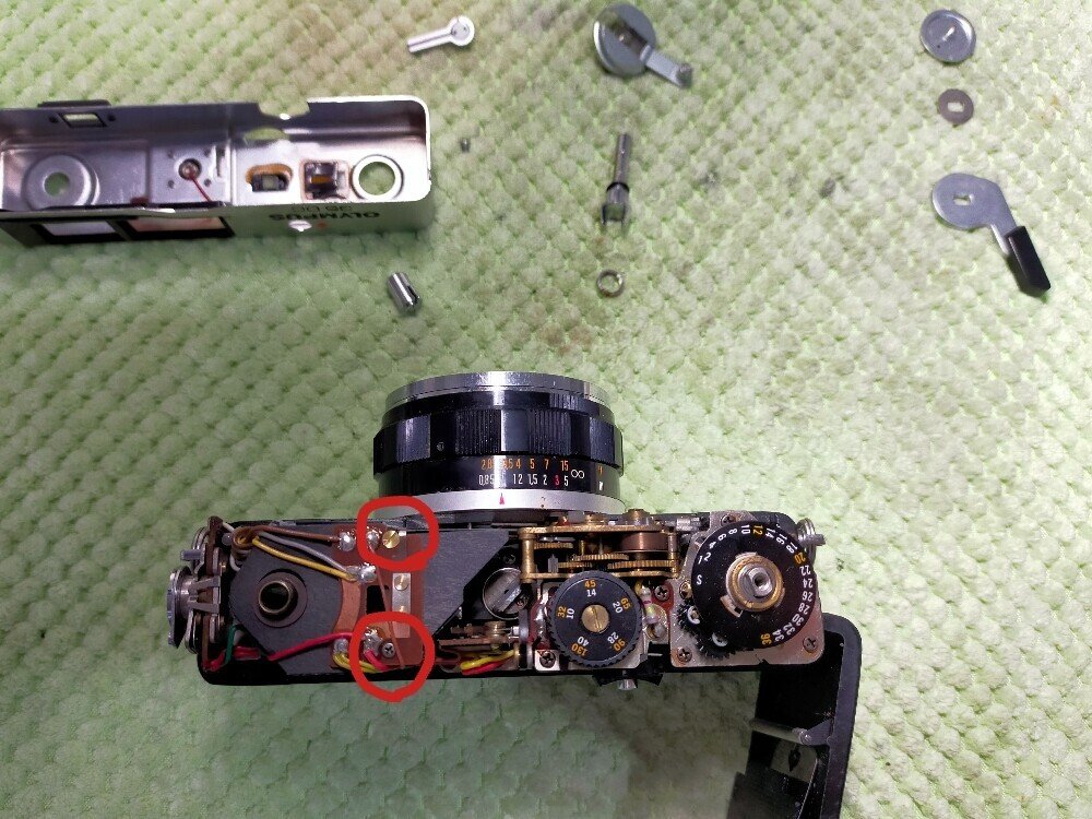 Olympus 35DCの分解｜フィルムカメラ修理のアクアカメラ