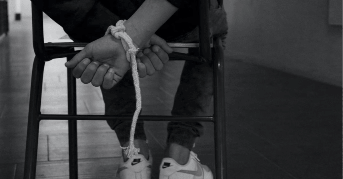 性奴隷 素人 ケニアで中国人マダムの性奴隷になった話|長谷川リョー