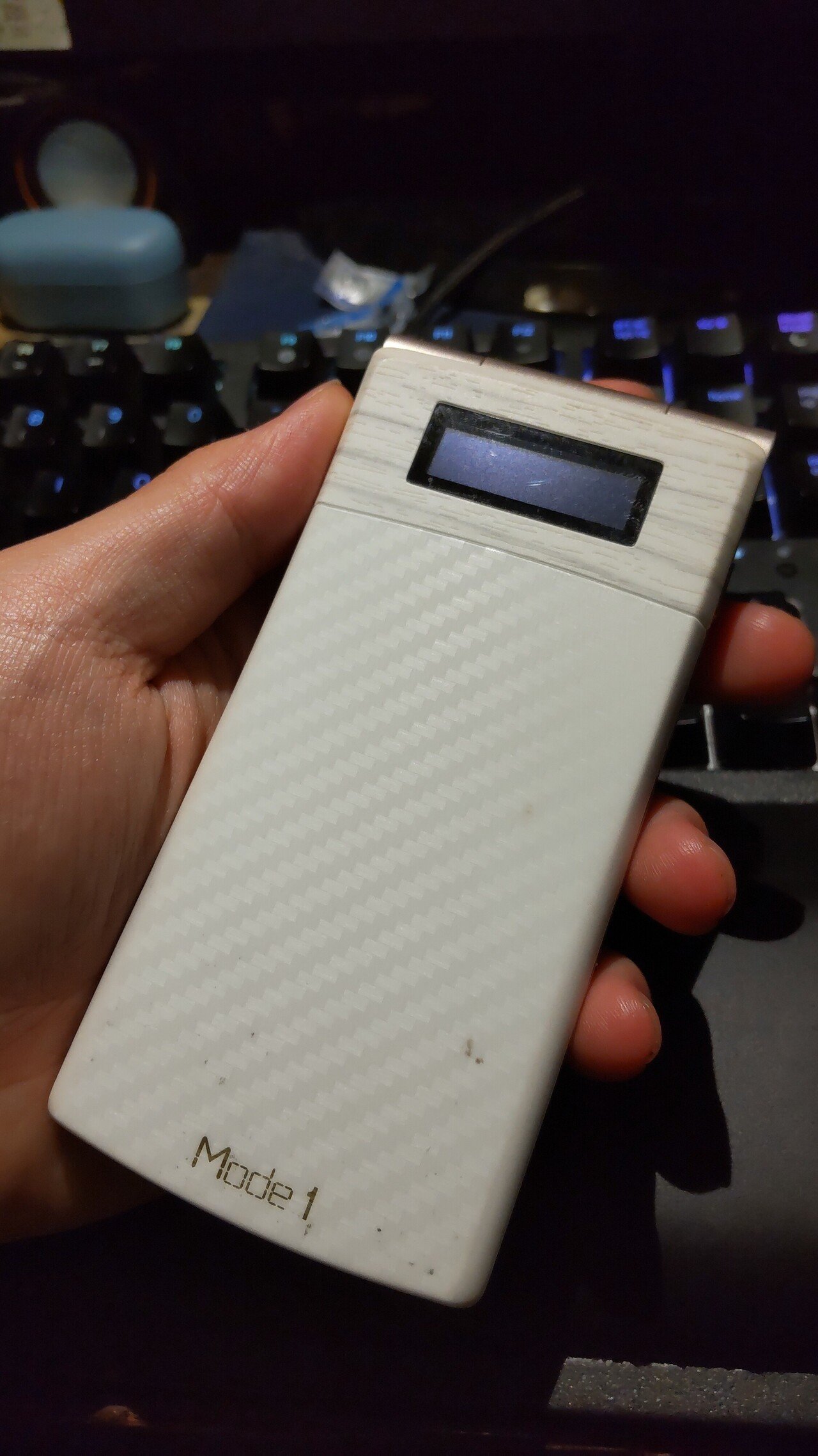 AQUOS sense5G(SH-M17)が色んな意味ですごいと聞いたので実機を AQUOS sense5G(SH-M17)が色んな意味ですごいと聞いたので実機を
