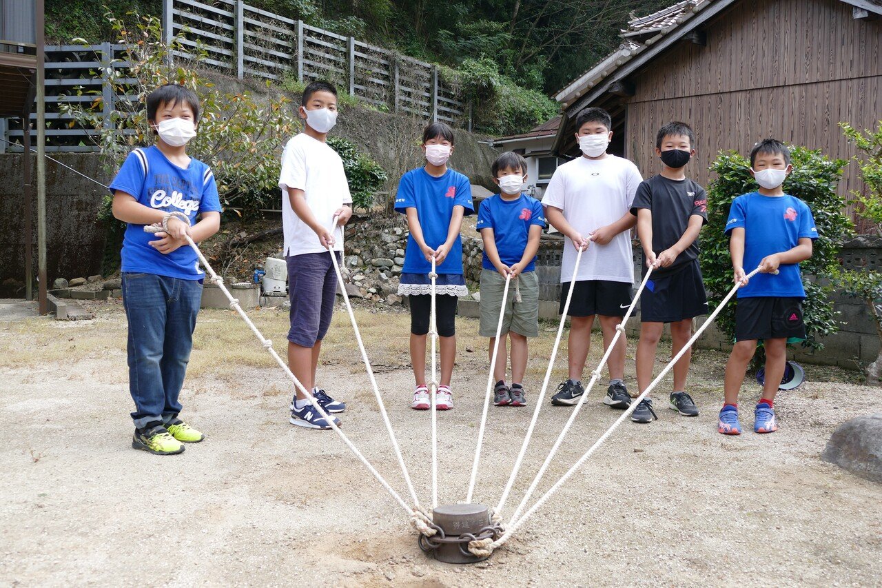 贈る結婚祝い Vol.2 「石」を家の庭に打ちつけて跡をつけ、無病息災や家内安全 その他